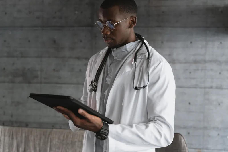 The Digital Divide in Your Doctor's Office: When the Apps Clinicians Recommend Can't Talk to Your Medical Record